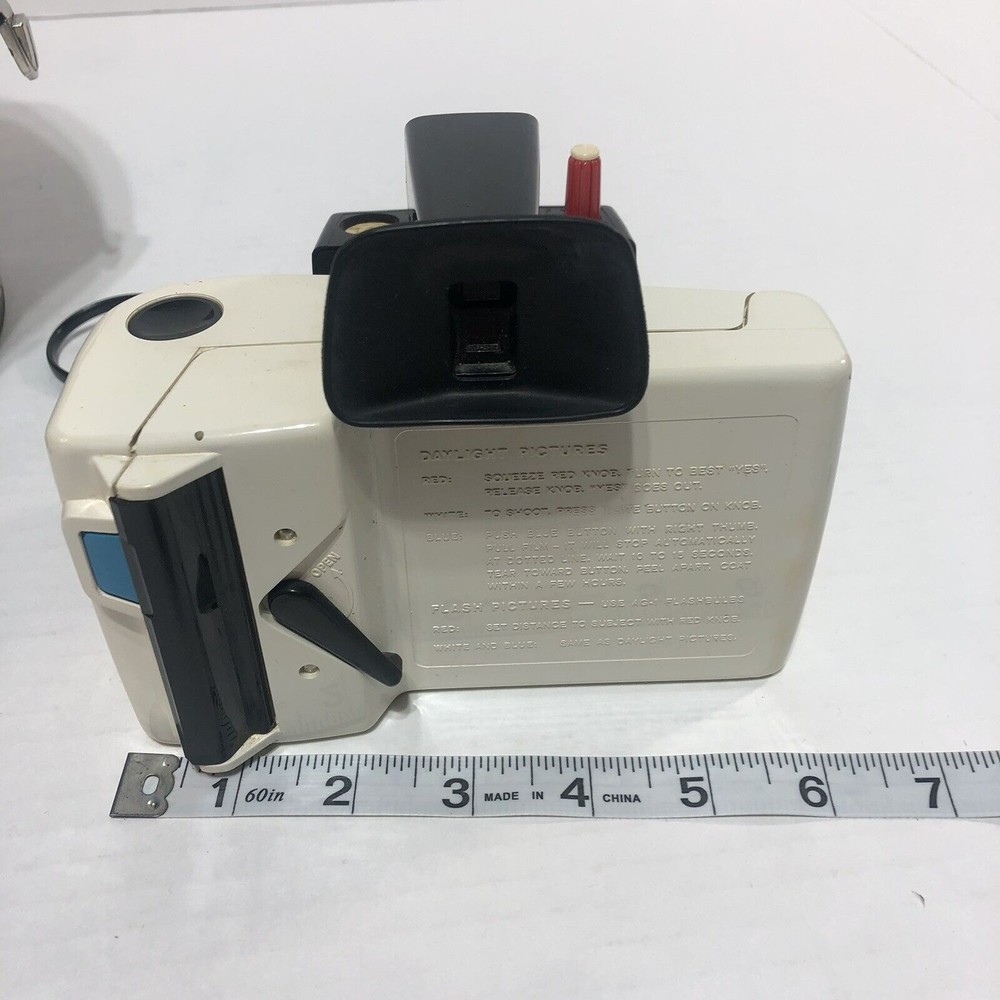 Vintage Polaroid Instant Camera "Swinger" Model 20 Land Camera w/ Case Untested - Picture 10 of 11